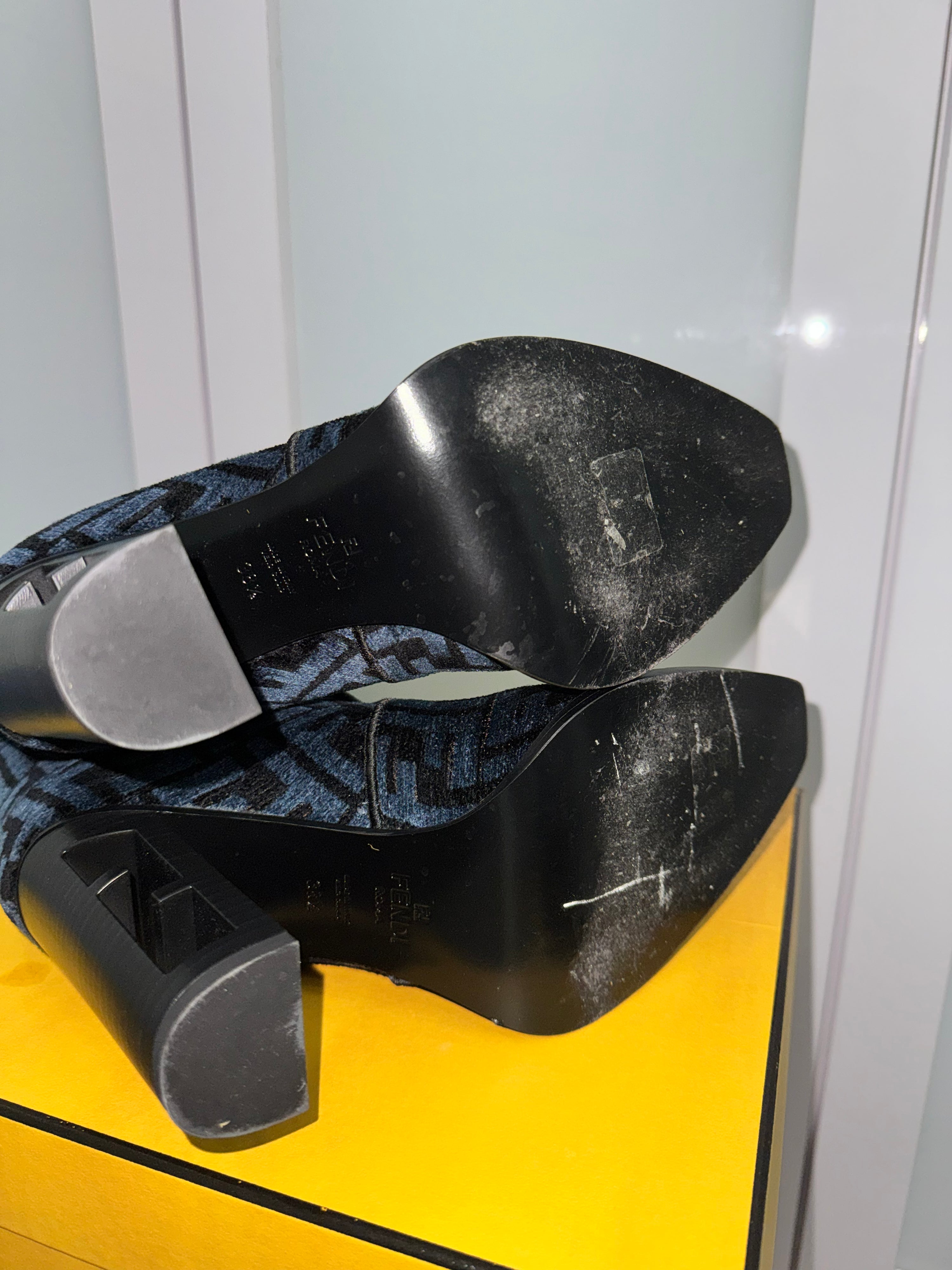 Fendi Zuccu mini bag and boots (38.5)