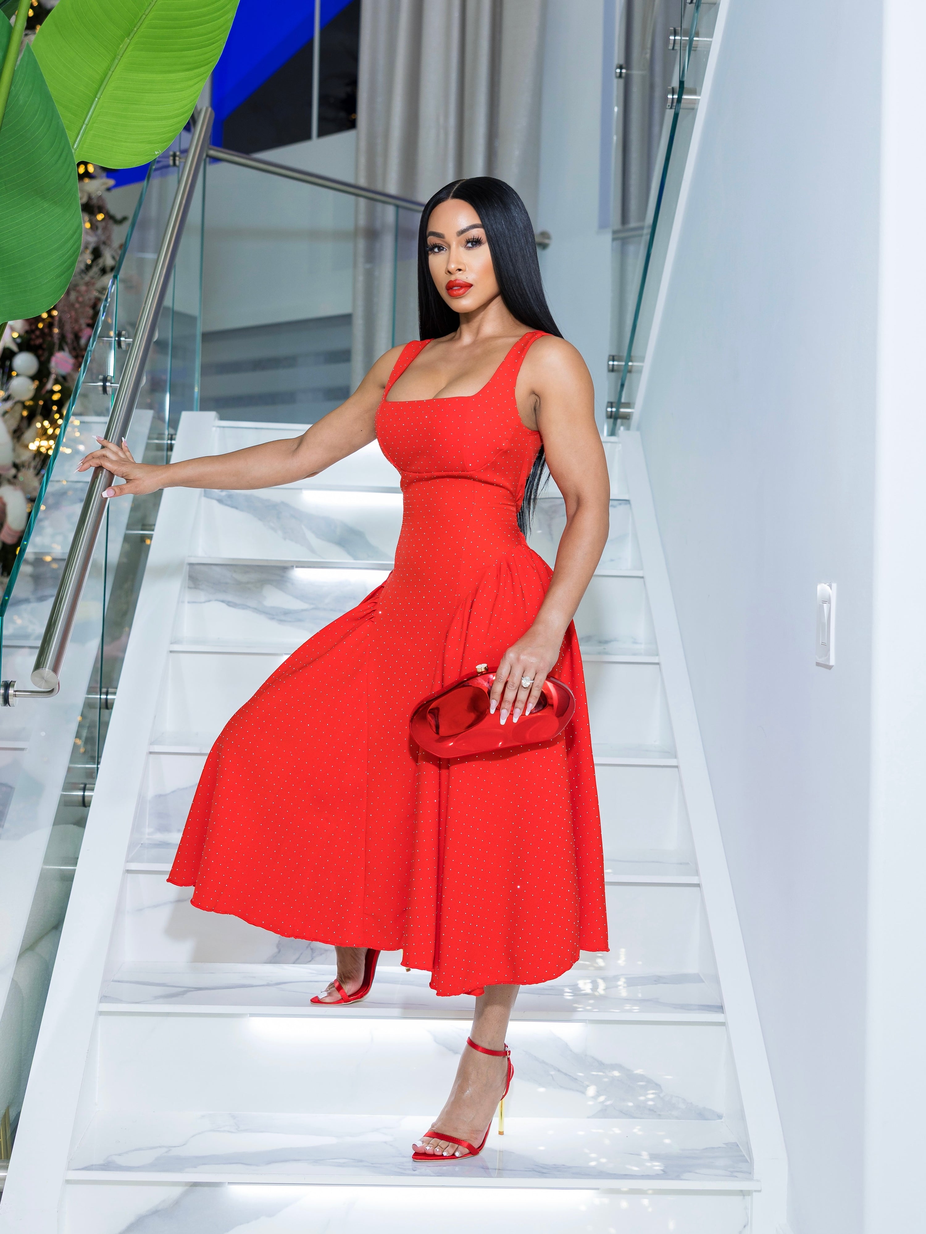 “Snatched” Dress (S-XL)